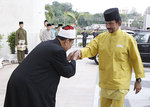 200812 KDYMM SERTA KERABAT DIRAJA BERANGKAT MENUNAIKAN SEMBAHYANG SUNNAT HARI RAYA AIDILFITRI