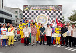 181112 YTM PSD PENGIRAN MUDA ABDUL MALIK BERKENAN BERANGKAT PERLUMBAAN GO KART BSB 2012