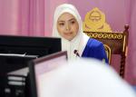 060414 YTM PAP HAJAH RASHIDAH BERKENAN BERANGKAT KE MESYUARAT MAJLIS PERSATUAN PANDU PUTERI BRUNEI DARUSSALAM