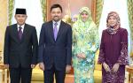 210514_DYTM DPMM DAN YTM PAIPA SARAH BERKENAN MENERIMA MENGADAP PESURUHJAYA TINGGI BRUNEI KE UNITED KINGDOM YANG BARU DILANTIK