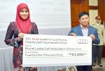 201014_YTM PAIPA SARAH BERANGKAT KE AUDI QUATTRO CUP CHARITY GOLF TOURNAMENT 2014