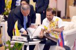 270415 BERANGKAT MENGHADIRI SESI RETREAT ASEAN SUMMIT 26