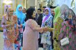 110815 KDYMM RAJA ISTERI MENERIMA MENGADAP YAB DATIN PADUKA SERI ROSMAH MANSOR