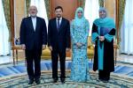 090316_DYTM DPMM DAN YTM PAIPA SARAH MENERIMA MENGADAP MENTERI HAL EHWAL LUAR NEGERI REPUBLIK ISLAM IRAN DAN ISTERI