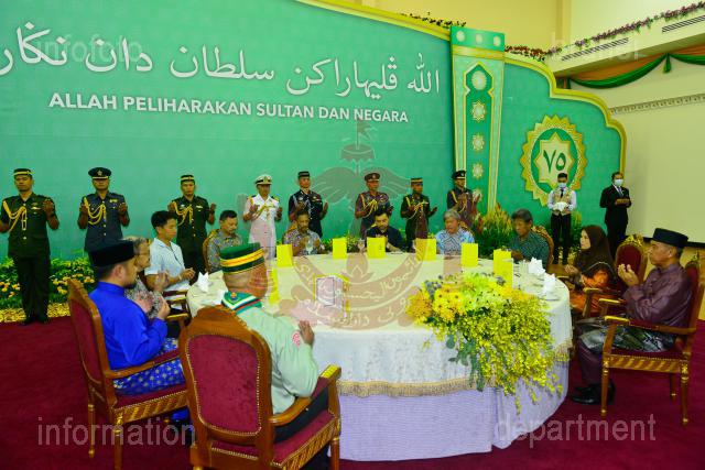 INFODEPT02-76