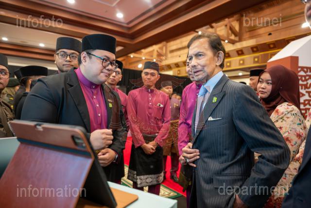 AZMI-160825-00048
