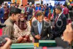AZMI-160825-00049