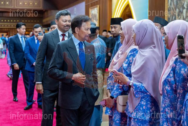 AZMI-290925-00143