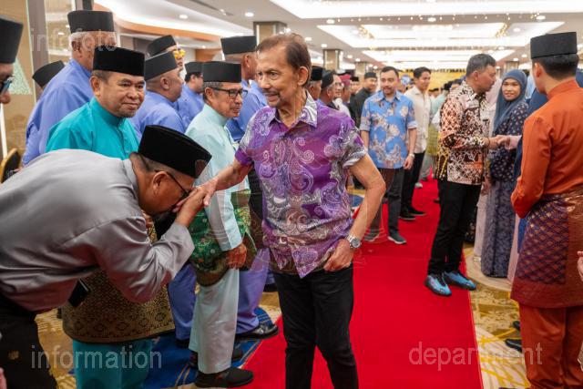AZMI-121025-00124
