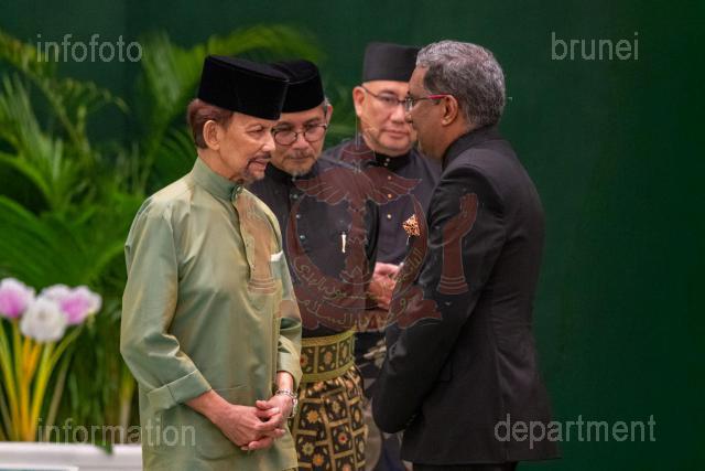 AZMI-181025-00040
