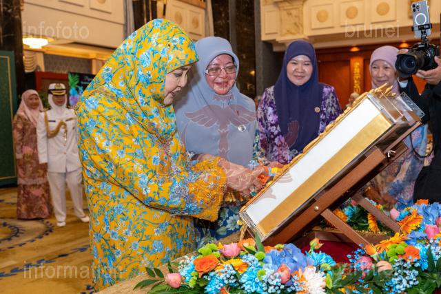 AZMI-191025-00028