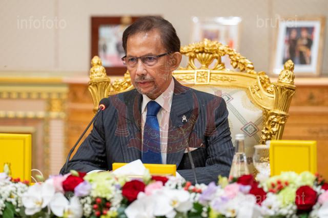 150426-AZMI-00042