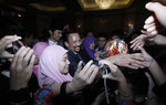 301212 KDYMM BERSAMA KDYMM RAJA ISTERI DI UK