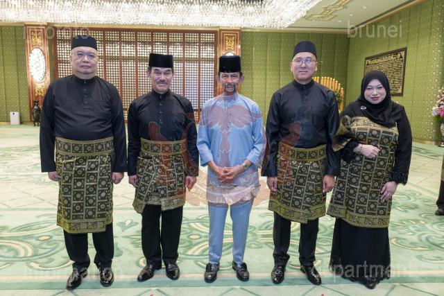 120526_1AM__Z813446