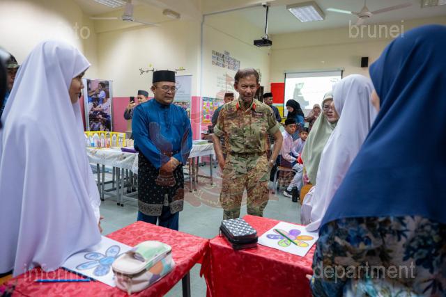 060726_AZMI_00033