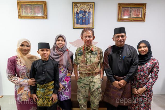 060726_AZMI_00050