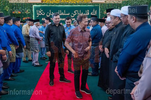 040826_AZMI_00075