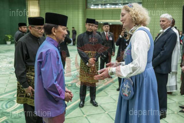 191026-1AMZ81_0023