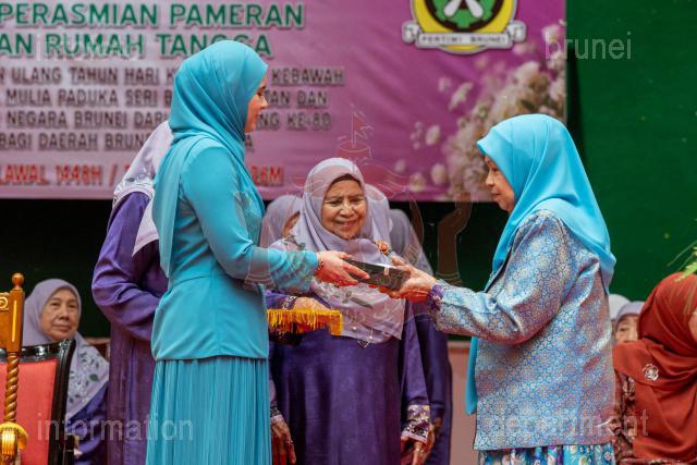 211026_AZMI_00034