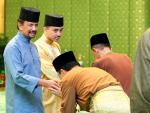 010914_KDYMM DAN KDYMM RAJA ISTERI BERKENAN BERANGKAT KE MAJLIS JUNJUNG ZIARAH JEMAAH HAJI