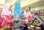 200914_YTM PAIPA SARAH BERANGKAT KE MAJLIS PERASMIAN PAMERAN URUSAN RUMAHTANGGA ANJURAN PERSATUAN PERTIWI