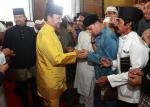 060716 KDYMM BERSERTA KERABAT DIRAJA BERANGKAT MENUNAIKAN SEMBAHYANG SUNAT HARI RAYA AIDILFITRI