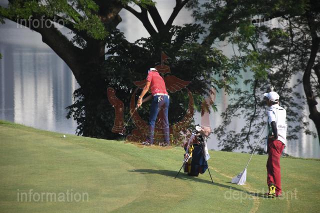 Aksi peserta dari negara Thailand