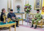 100920 KDYMM MENERIMA MENGADAP DUTA PESURUHJAYA TINGGI