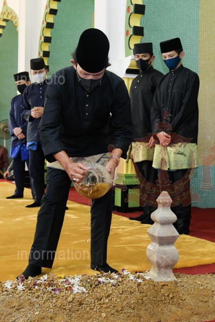 INFOFOTO02-16